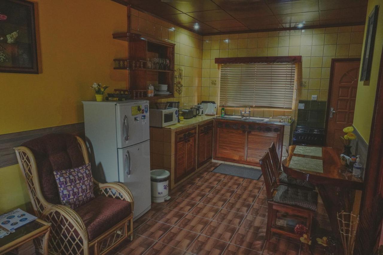 Anse Kerlan Beach Chalets 외부 사진